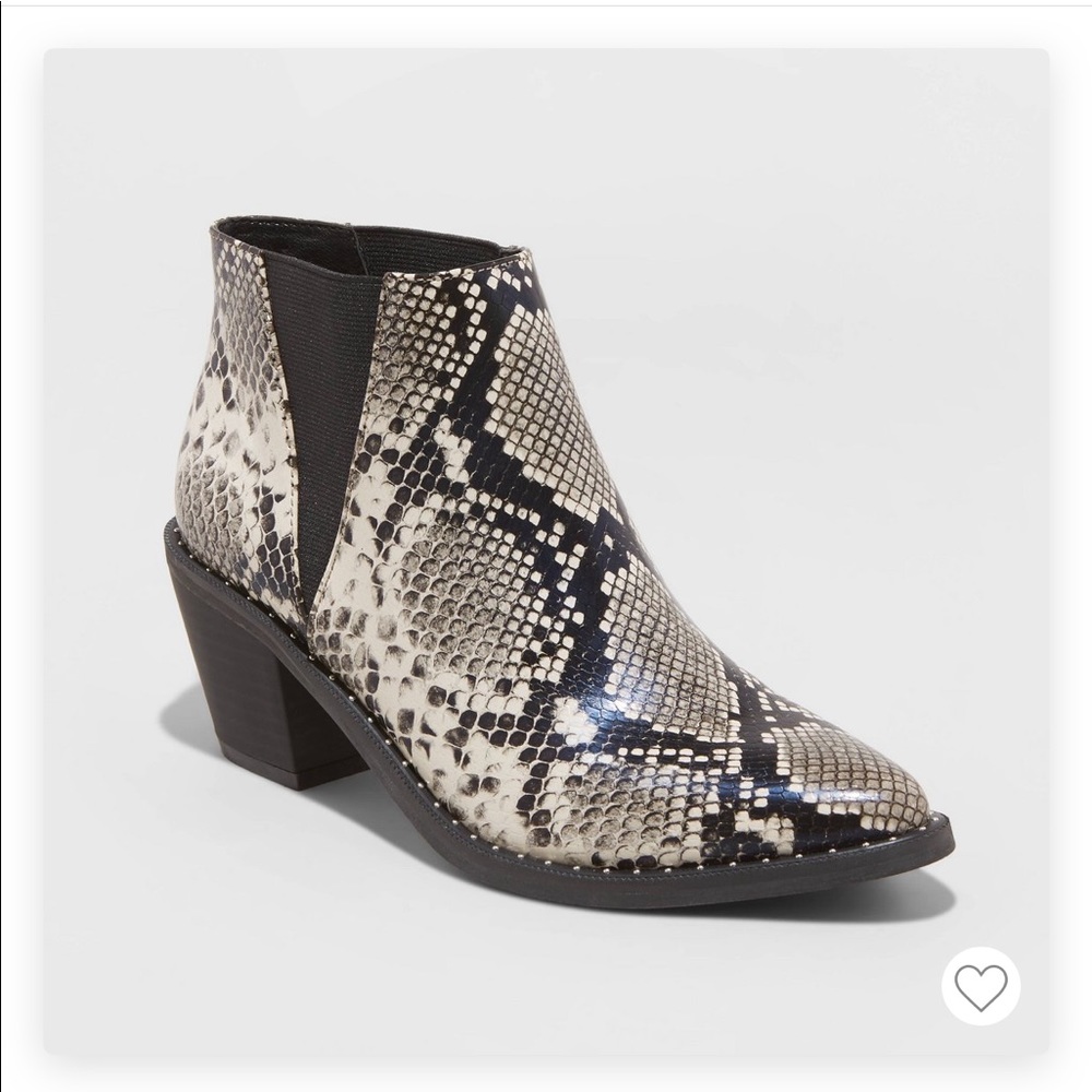 Faux leather snakeskin bootie
